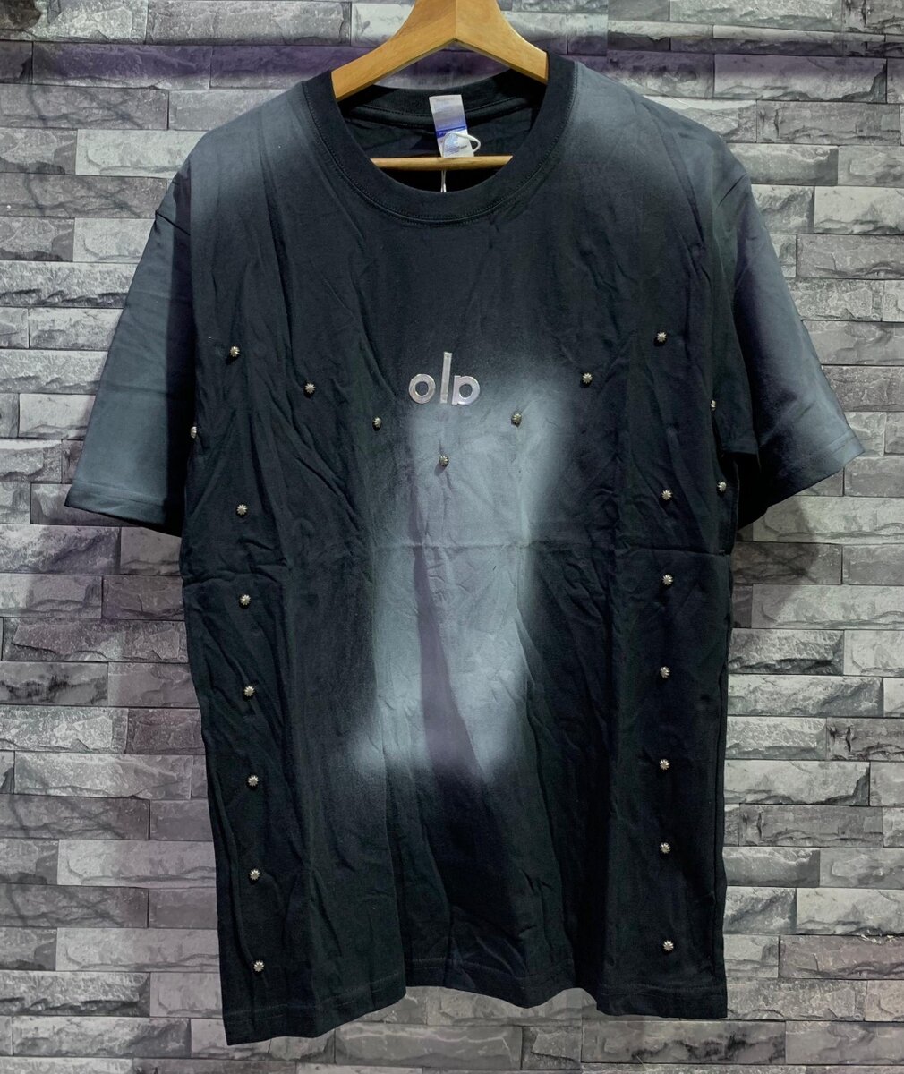 T-shirt tendance avec clous