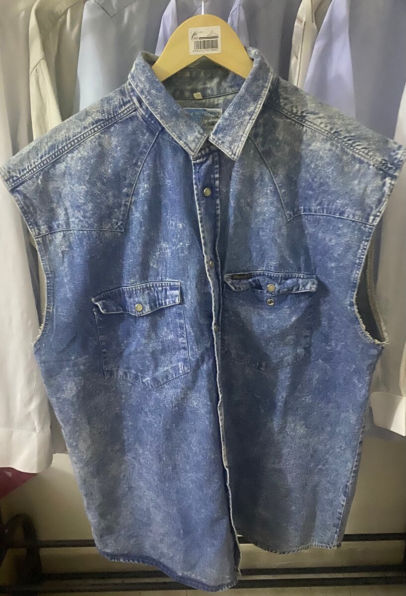 Chemise en jean sans manches