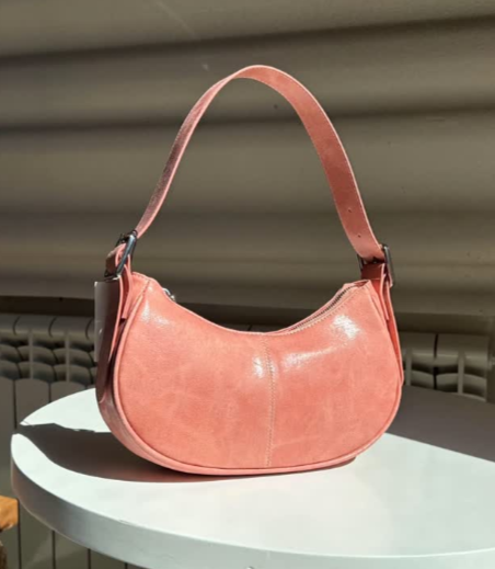 Вместительные сумки багеты от PULL&BEAR розовая