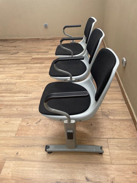 Banc d'attente moderne 3 places