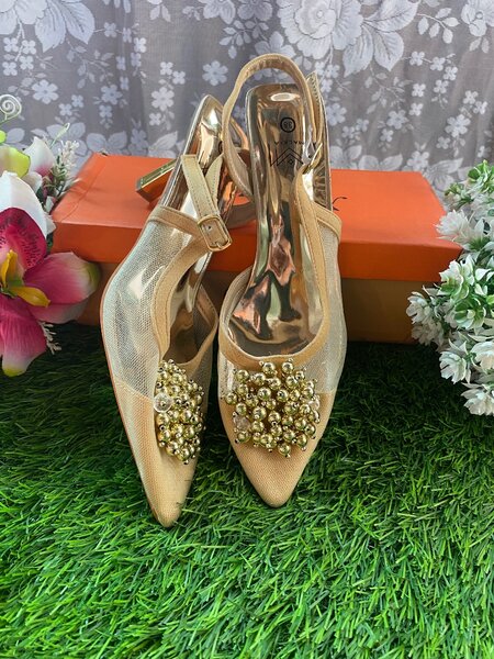 Beautiful heels here.