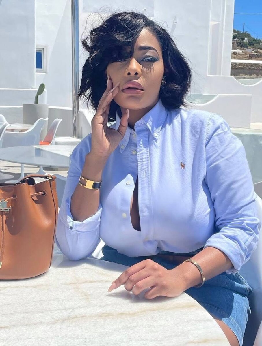 Chemise décontractée blanche en coton pour femme