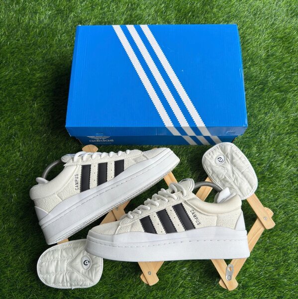 Adidas campus