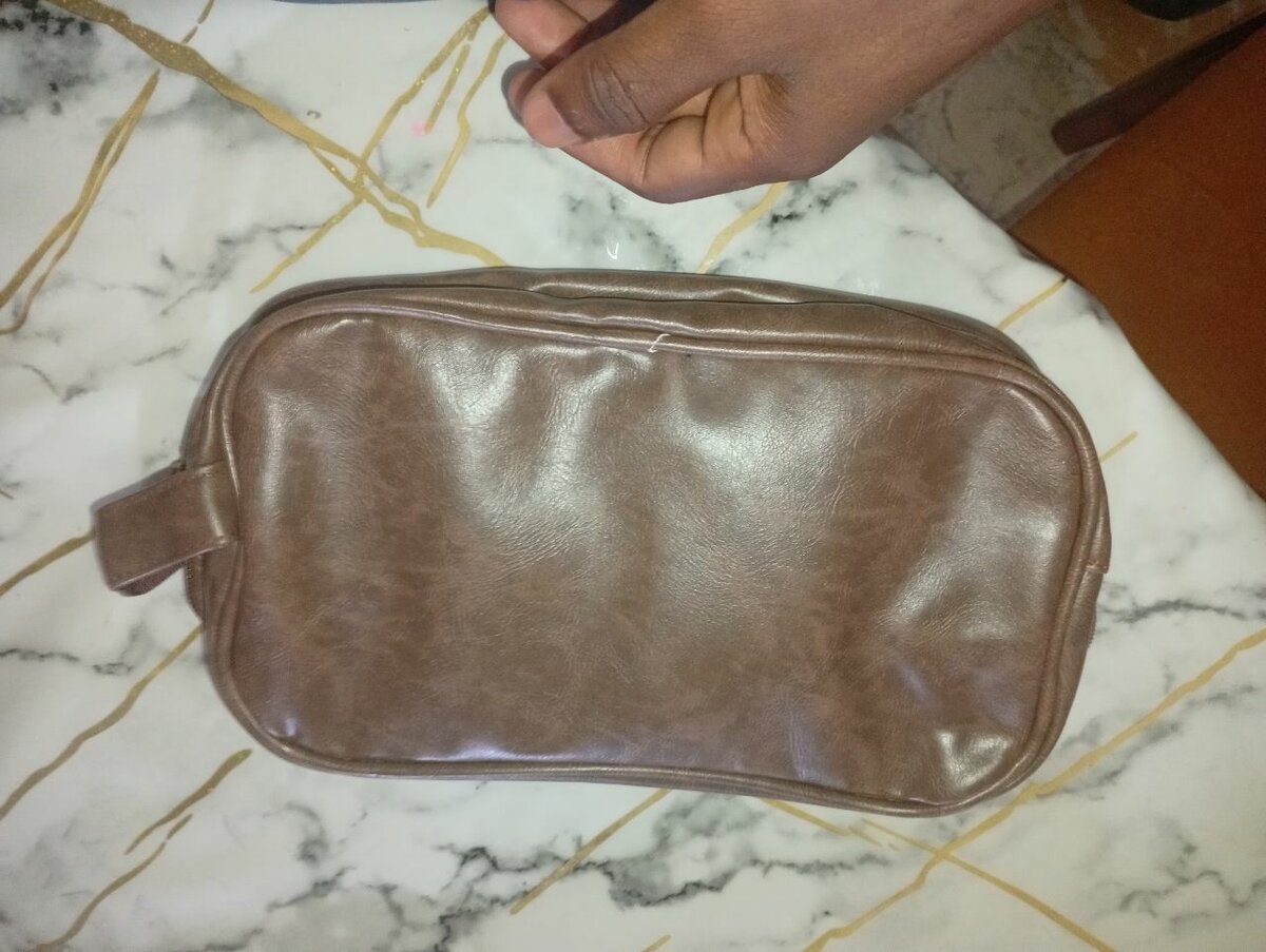 Étui de voyage en cuir élégant