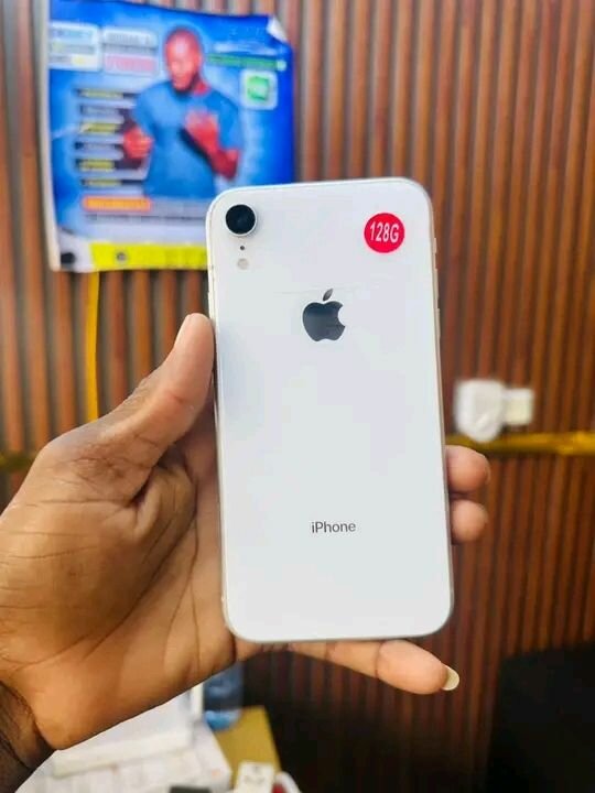 iPhone 128GB Blanc
