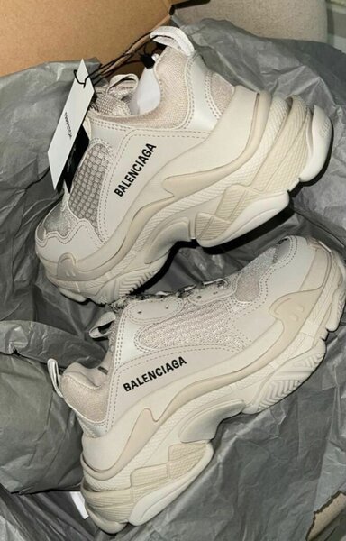 BALENCIAGA TRIPLE S