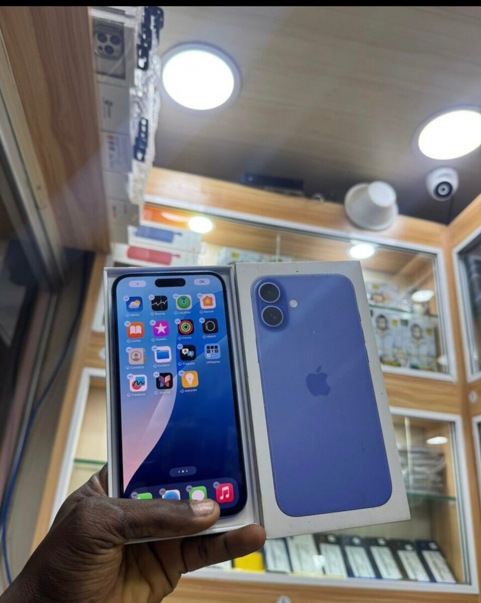 iPhone 16