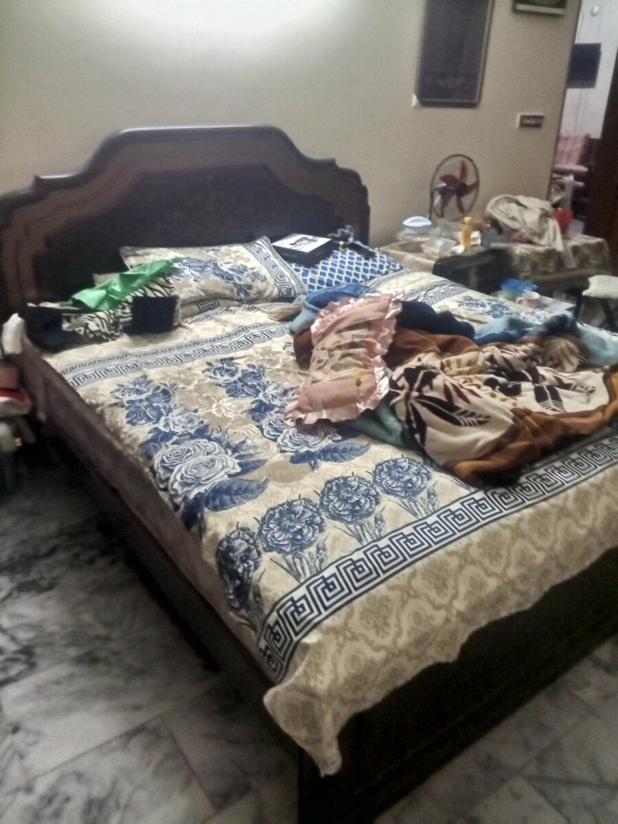 Bed Frame High Quality .