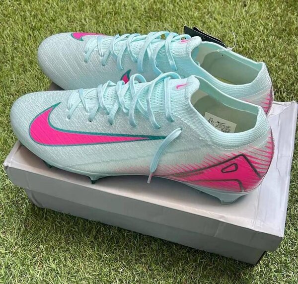 Chaussures de Foot Performantes