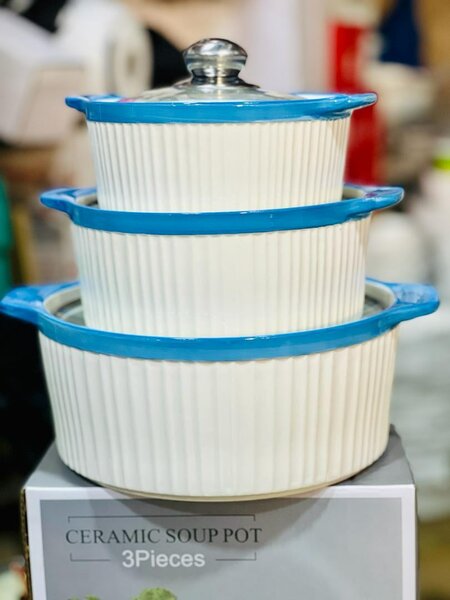 Soup tureen/bowls