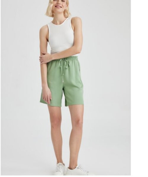 Culotte/ short ample vert
