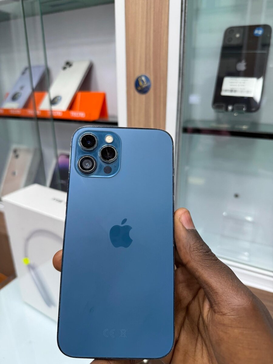 iPhone 12pro 128Go sans id