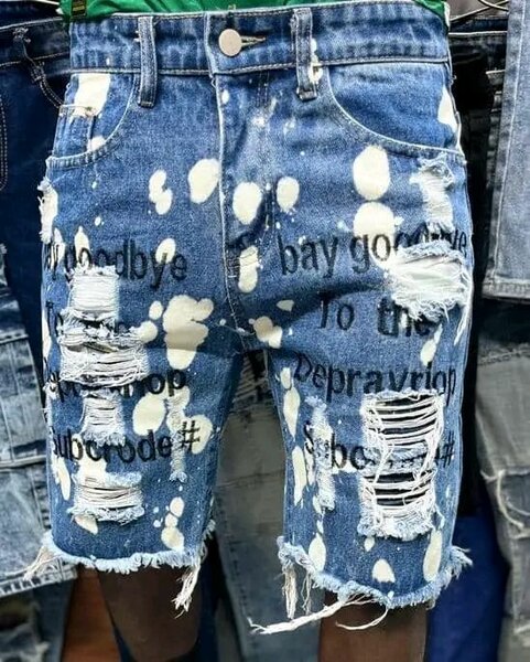 Shorts en Jean Déchirés Homme