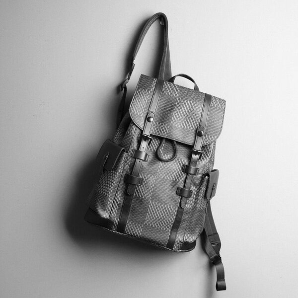 Solid backpacks