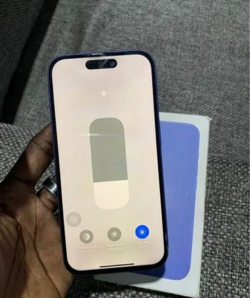 iPhone 16 simple