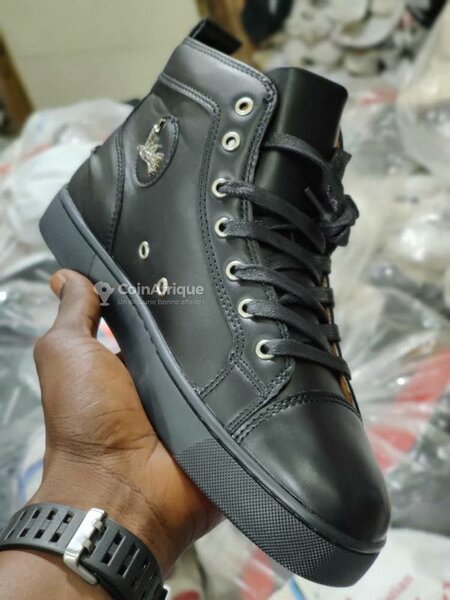 Chaussures montantes en cuir noir