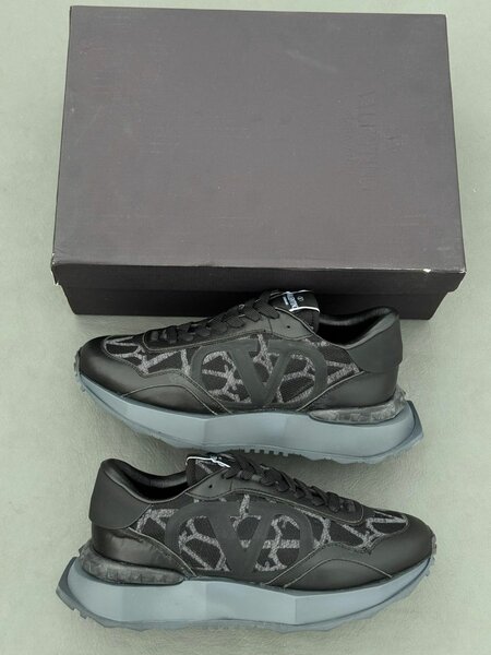 Sneakers modernes en cuir