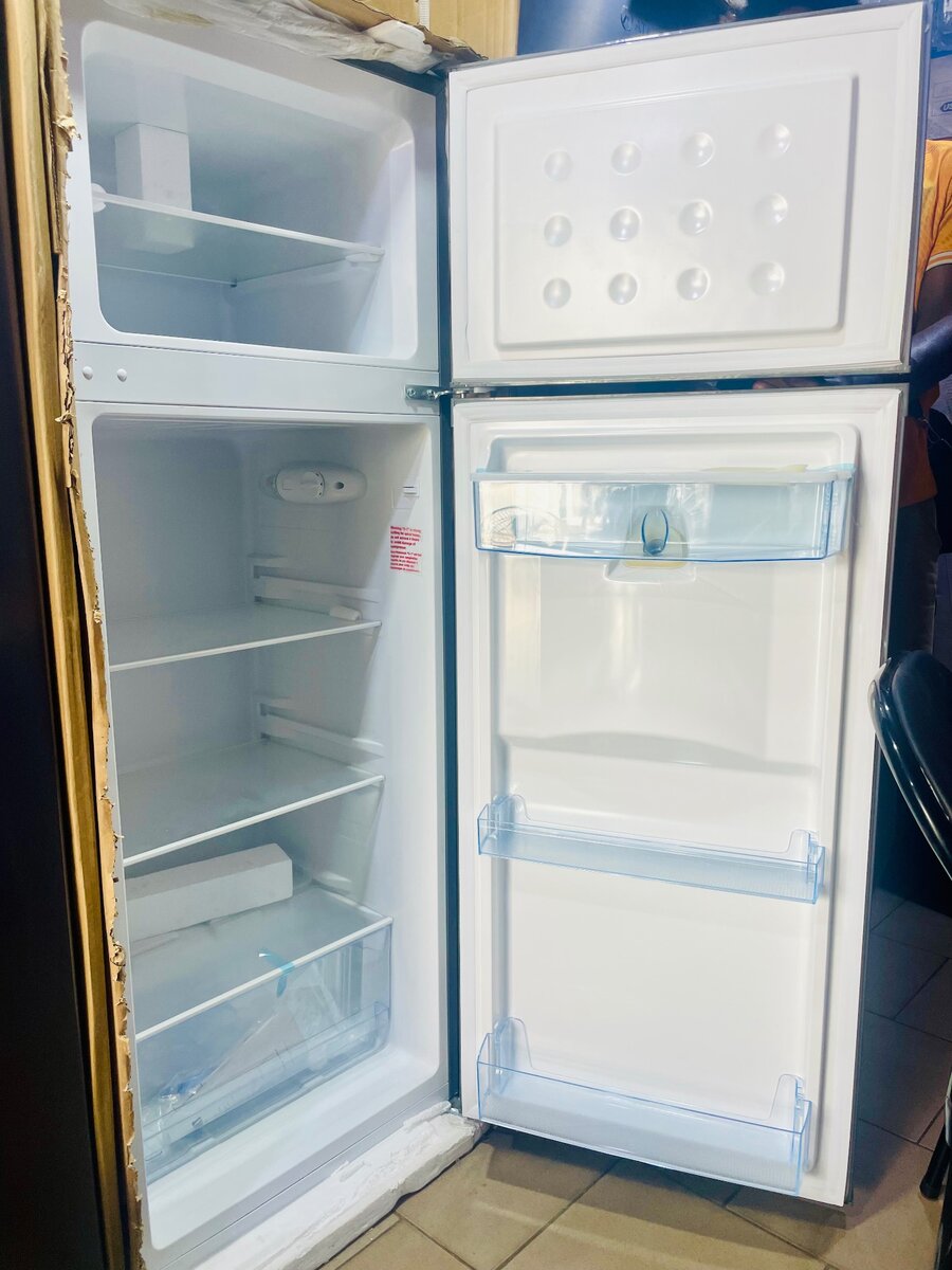 RÉFRIGÉRATEUR SMART TECHNOLOGY/ FONTAINE À EAU