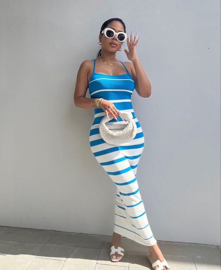 Robe longue rayée élégante