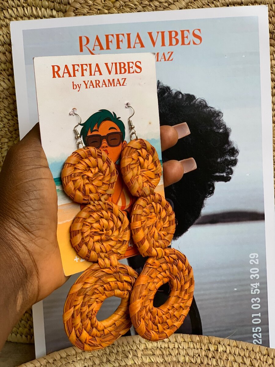 Boucles d'Oreilles en Raphia Exotiques