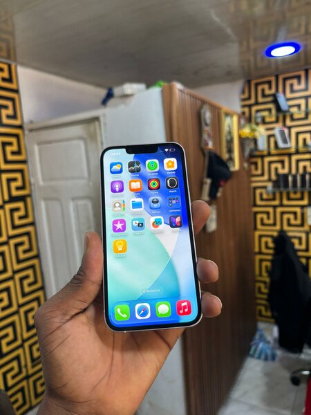 iPhone 11 Jaune