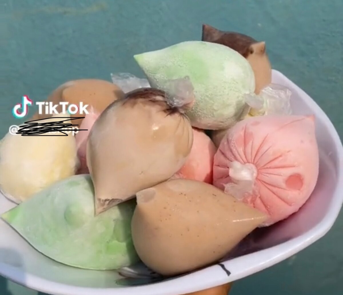 Sucettes glacées aux fruits