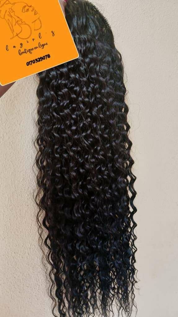 Postiche bouclée L28