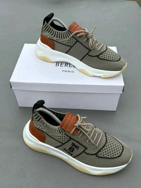 Sneakers modernes Berluti