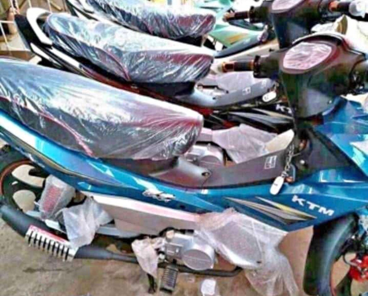 Moto KTM TRÈS PUISSANTE