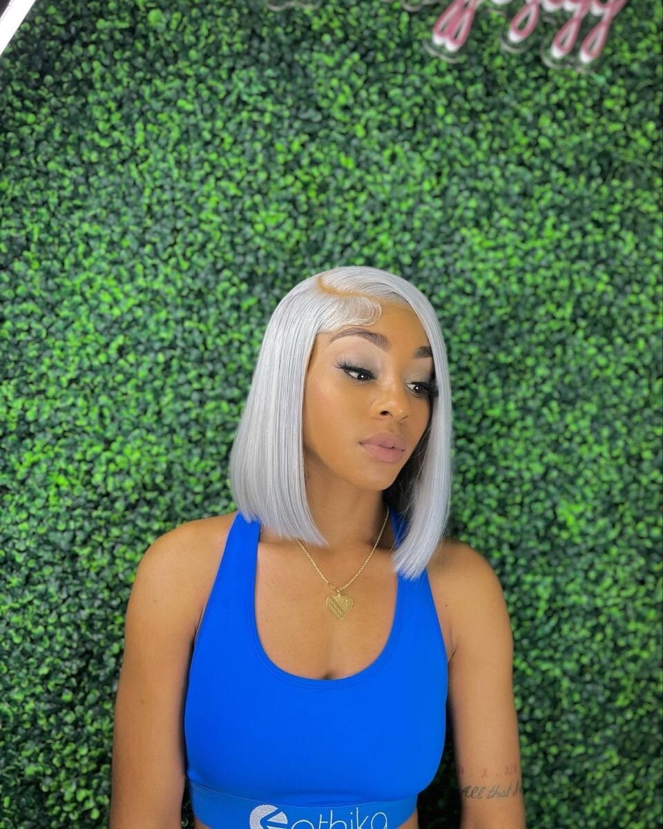 Perruque bob grise tendance