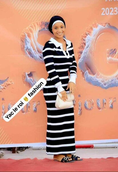 Robe Longue Rayée Élégante