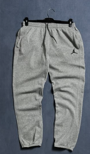 Nike Air Jordan sweatpants size : waist M / length 40