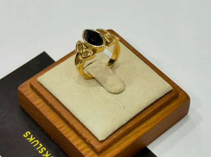 FLAWLESS STAINLESS RING