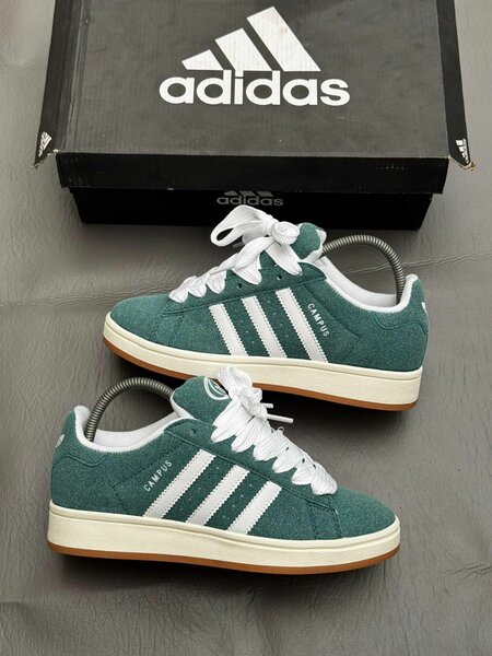 Adidas campus