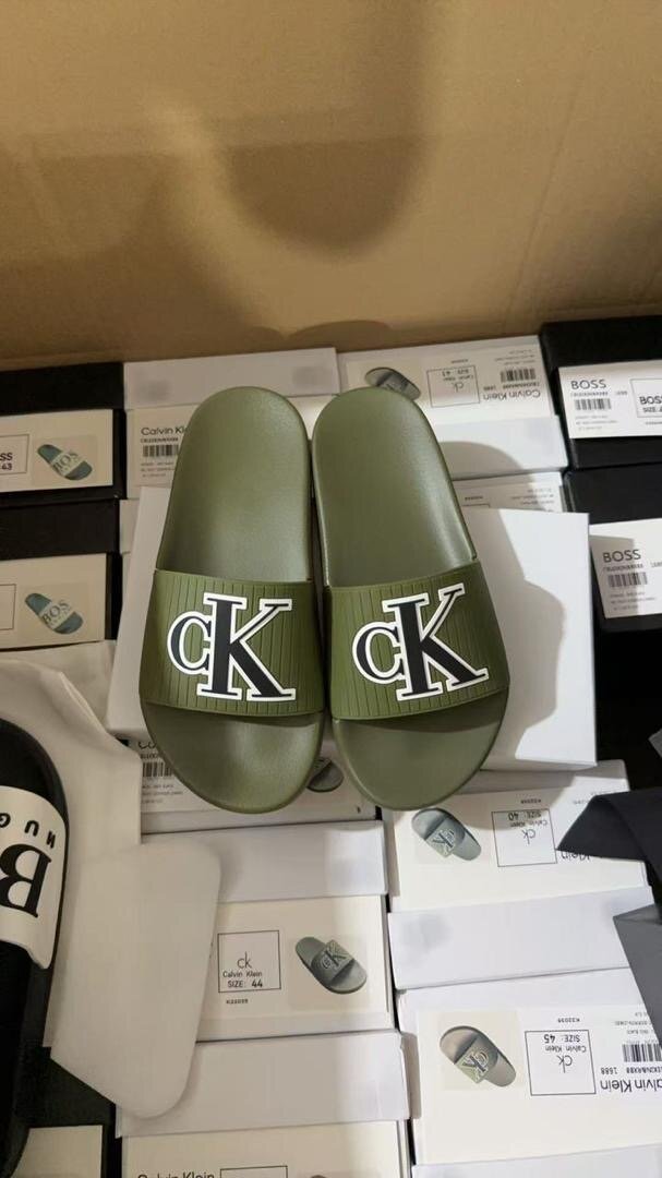 Tongs élégantes confortables