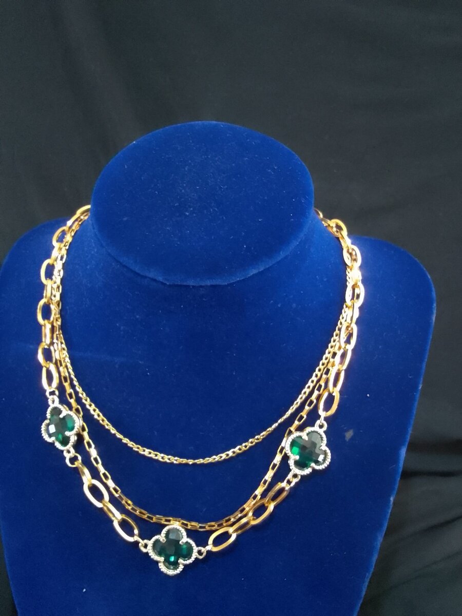 Three layer necklace