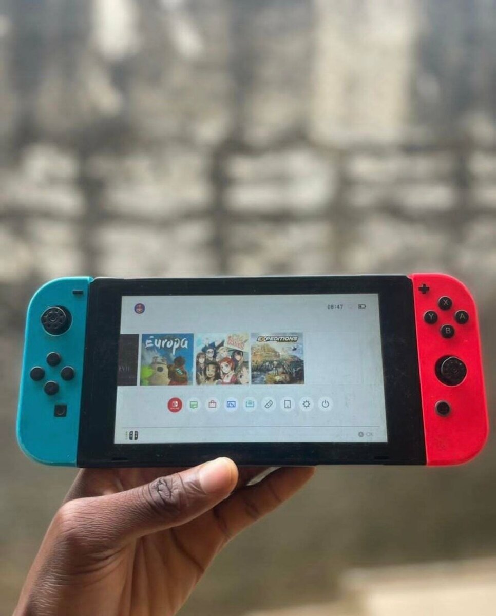 Nintendo Switch Lite - Console de jeu portable