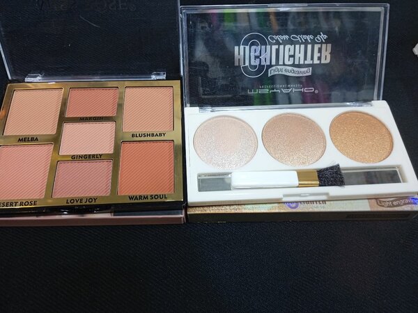 Miss rose blush  plus Highlighter