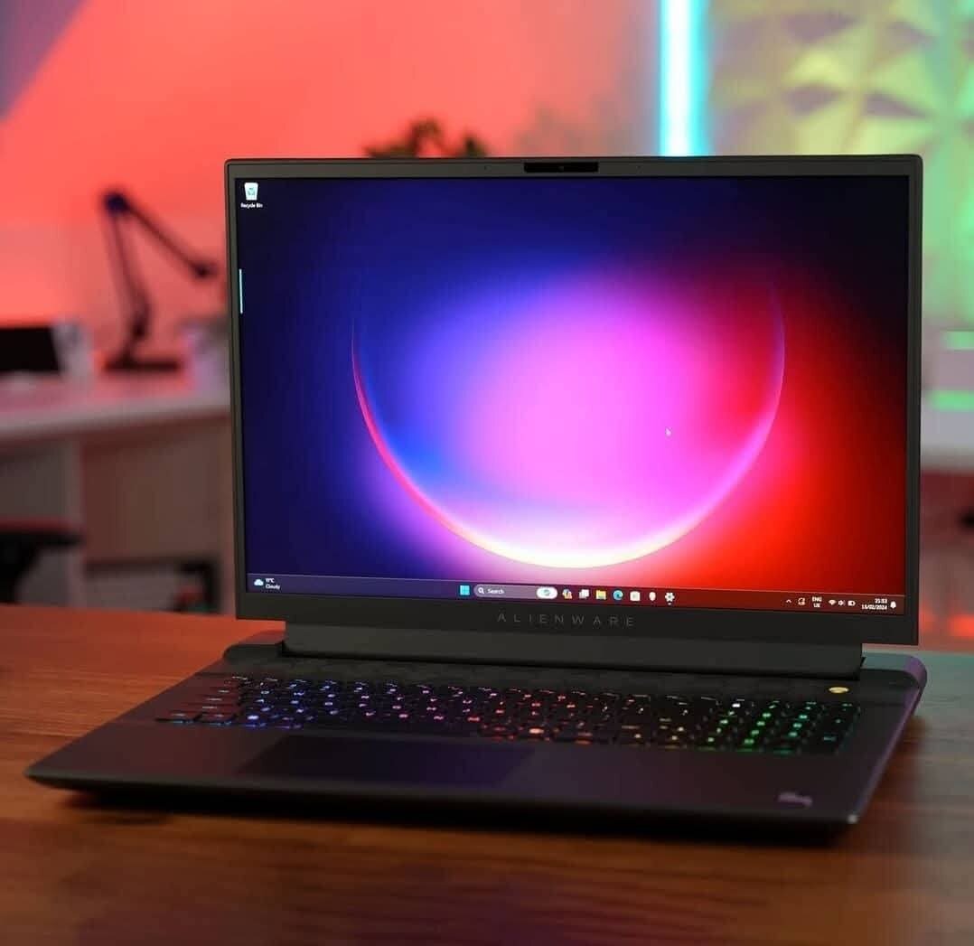 ALIENWARE M18 R2  64/2 2024