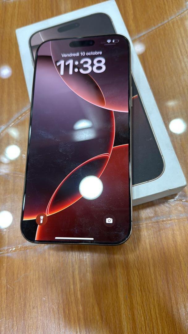 iPhone 16 Pro max Blanc Neuf