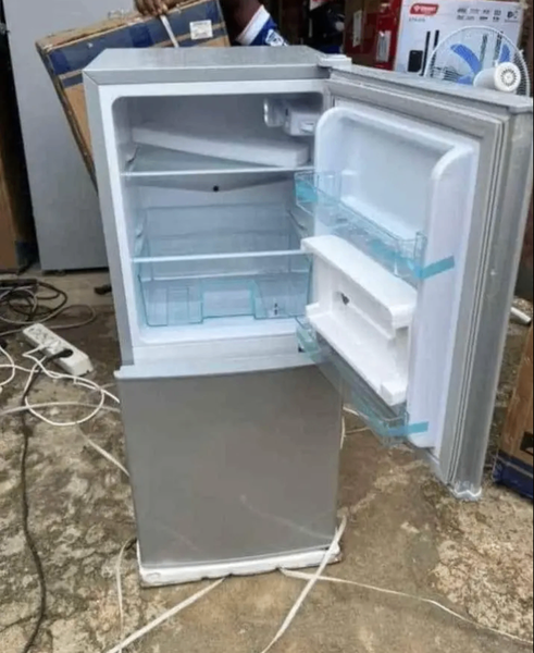 Mini réfrigérateur compact