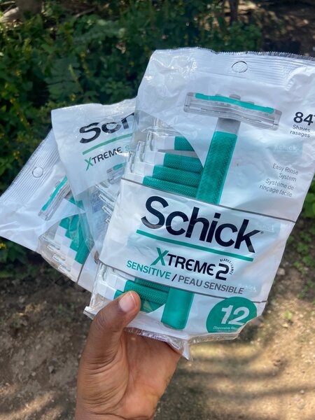 Schick 12 shaving sticks