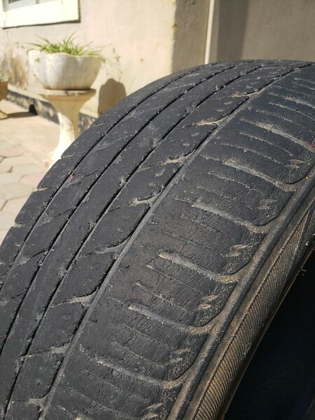 Second hand tyres  225/60 R18