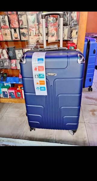 Valise rigide élégante 4 roues