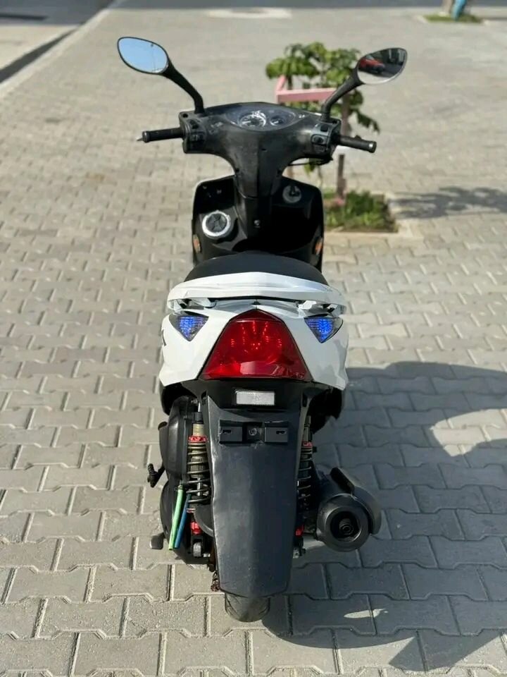 Scooter urbain électrique