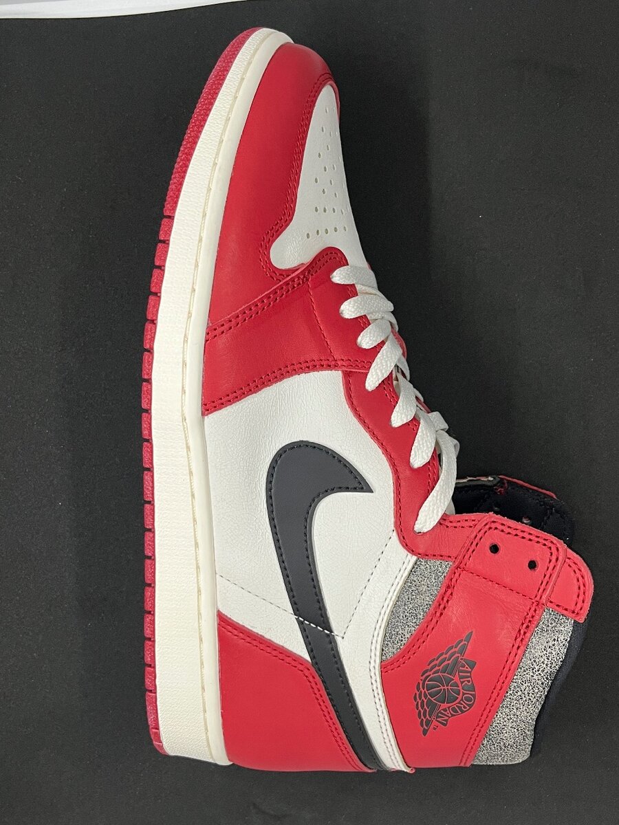 Nike air Jordan 1 retro lost and found