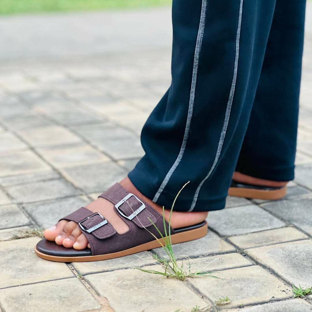 Sandales à boucles élégantes