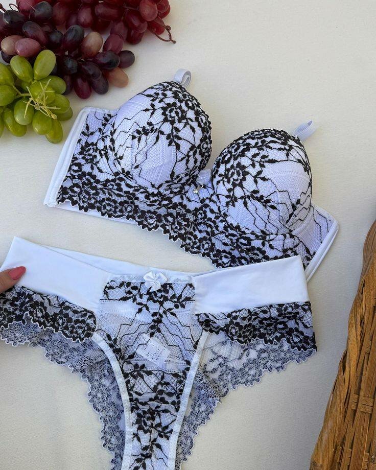 Ensemble de lingerie en dentelle