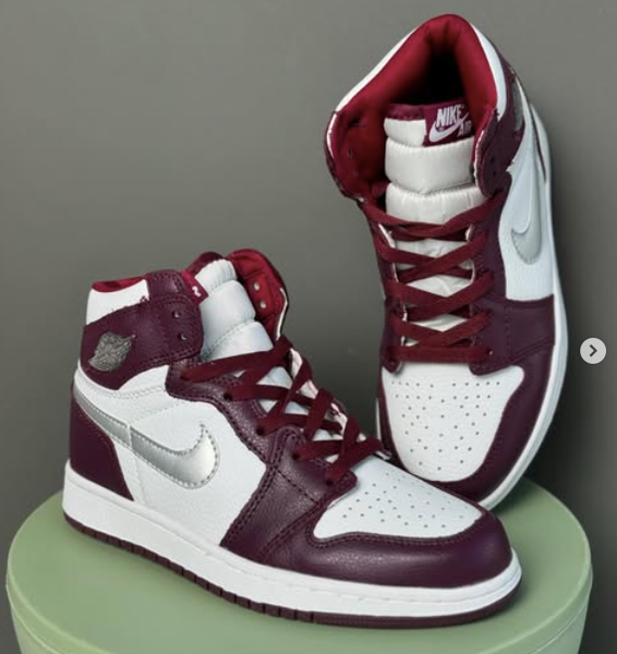 Nike Air Jordan | Retro High OG Bordeaux White