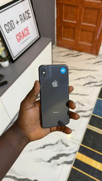 iPhone XR Max